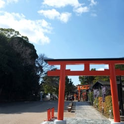 東鳥居