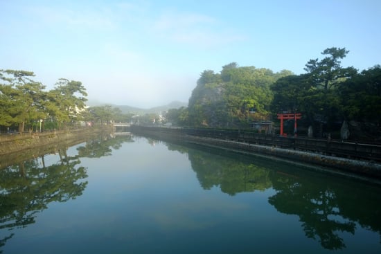 奠供山 市町川