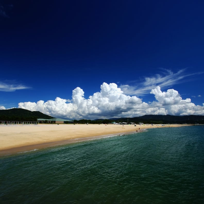 夏雲 片男波海岸